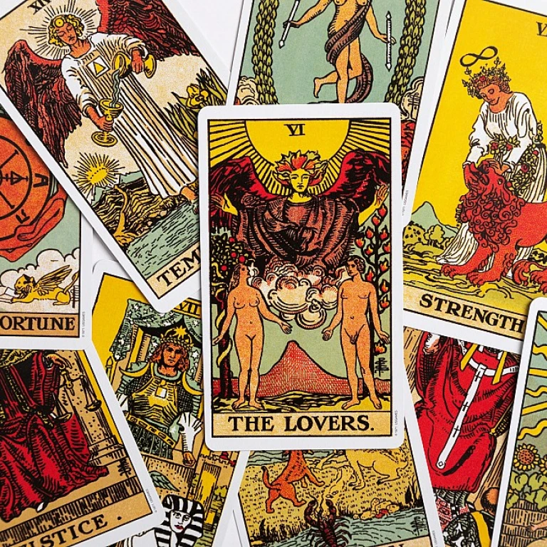 Comprendre l'usage du calendrier astrologique dans la voyance